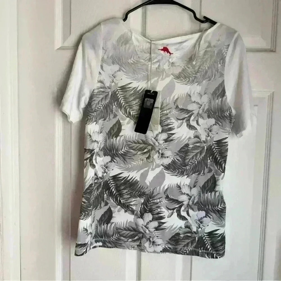 NWT Women's Tommy Bahama White Kansas City Chiefs Floral Victory T-Shirt Size XS - Picture 7 of 8